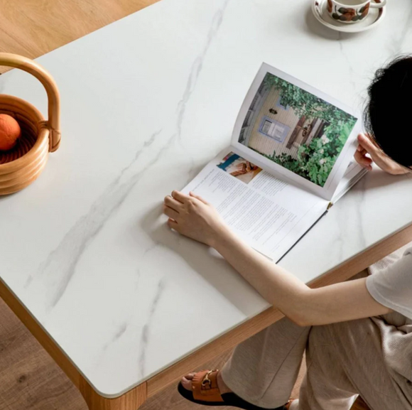 Sopu 橡木岩板餐桌