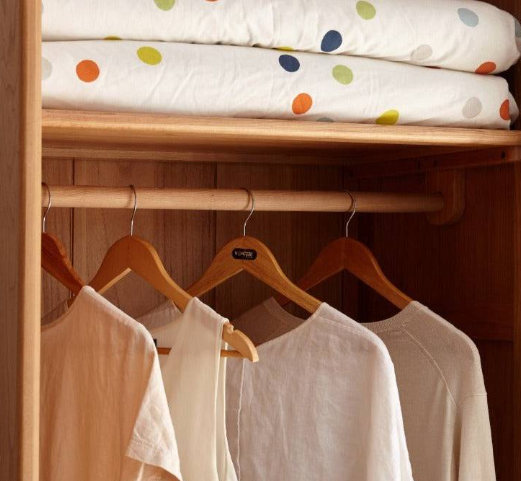 Savy 北歐風情實木衣櫃