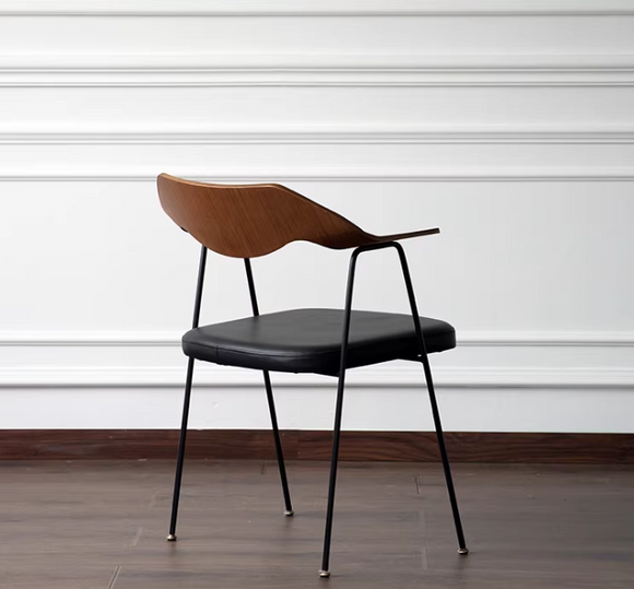 Atelier 創意彎曲餐椅