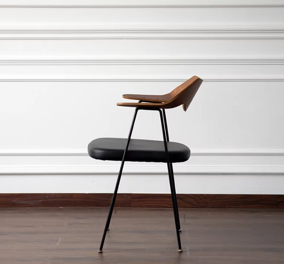 Atelier 創意彎曲餐椅