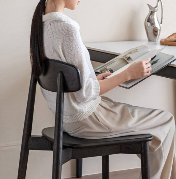 Vihrea 家用實木餐椅