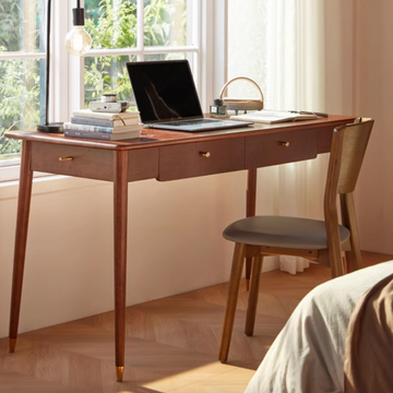 Resolute 胡桃木色橡膠木書桌