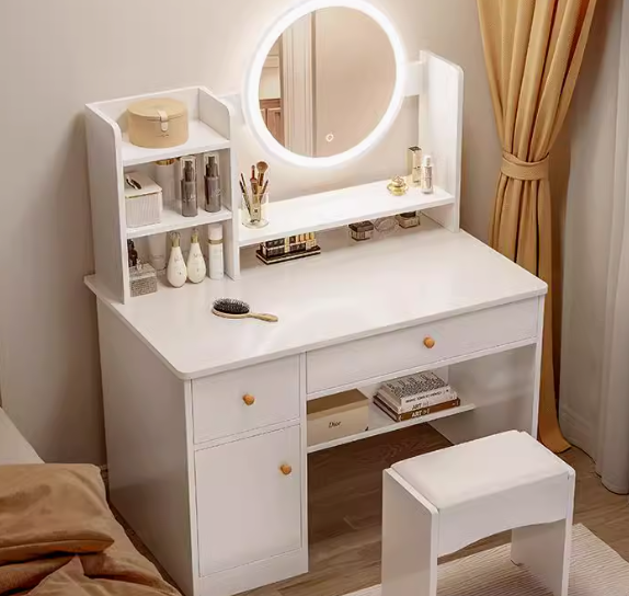 Kauris 小戶型主臥書桌