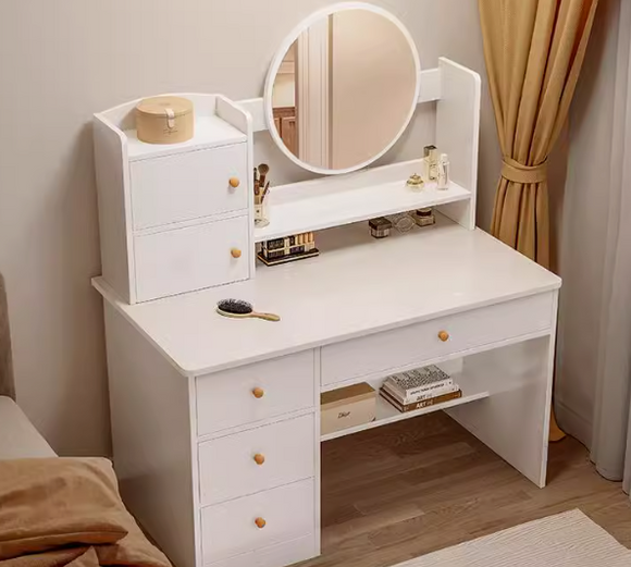 Kauris 小戶型主臥書桌