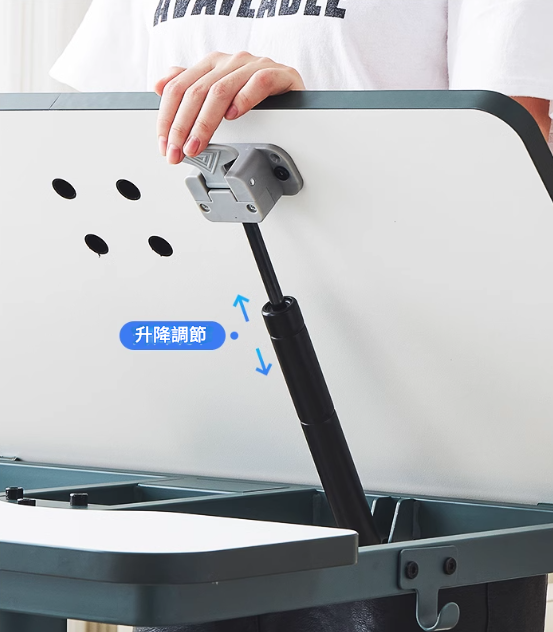 可翻折-行動電腦桌 Foldable Mobile Table